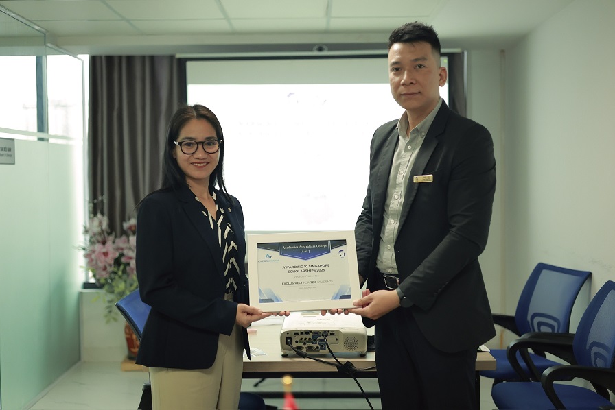 Đại diện Academies Australasia College Singapore sang thăm và làm việc với TDG